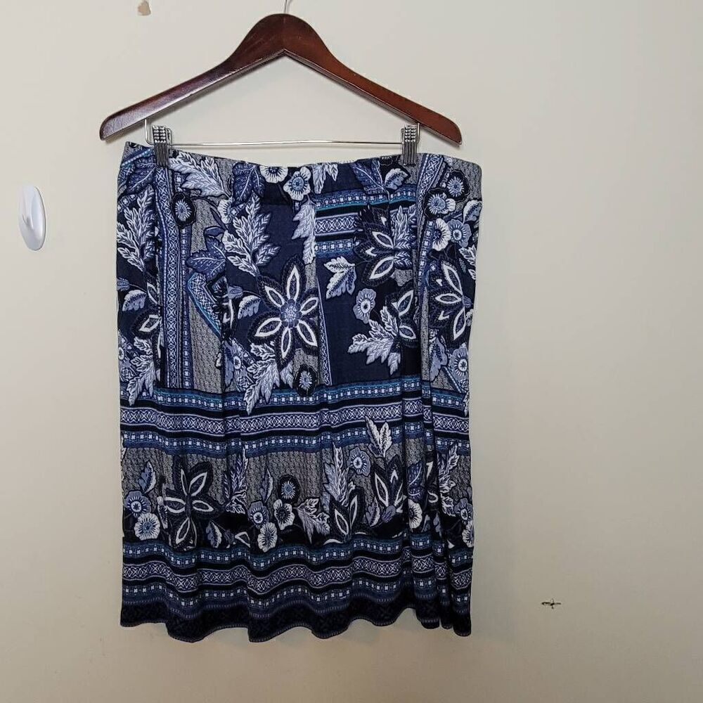 J. Jill Women's Blue Floral Skirt Pleated Jersey Swing Pull On Midi Rayon Spande